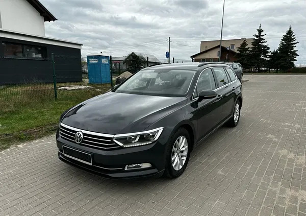 volkswagen Volkswagen Passat cena 46900 przebieg: 287517, rok produkcji 2014 z Pieniężno